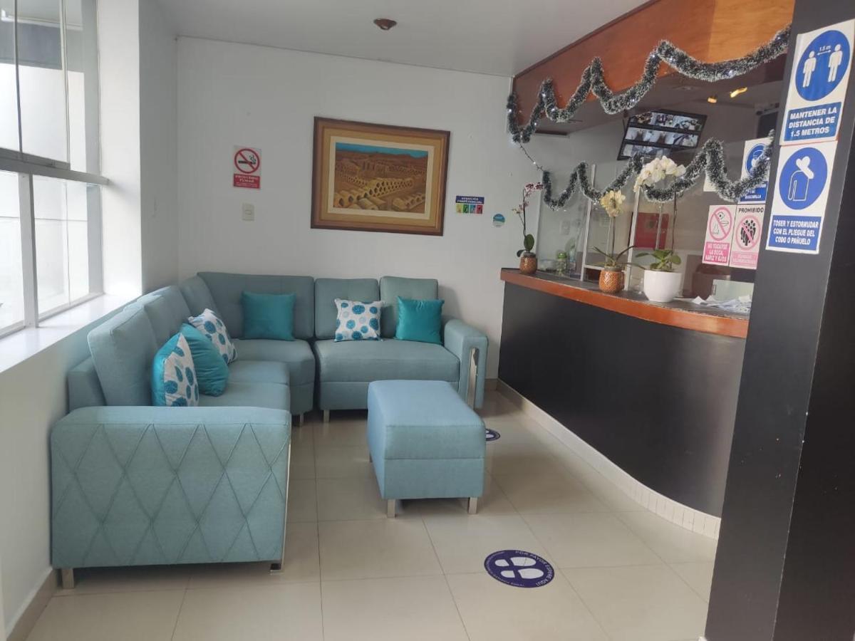 Venecia Hotel Carrion Trujillo Extérieur photo