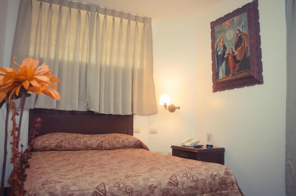 Venecia Hotel Carrion Trujillo Extérieur photo