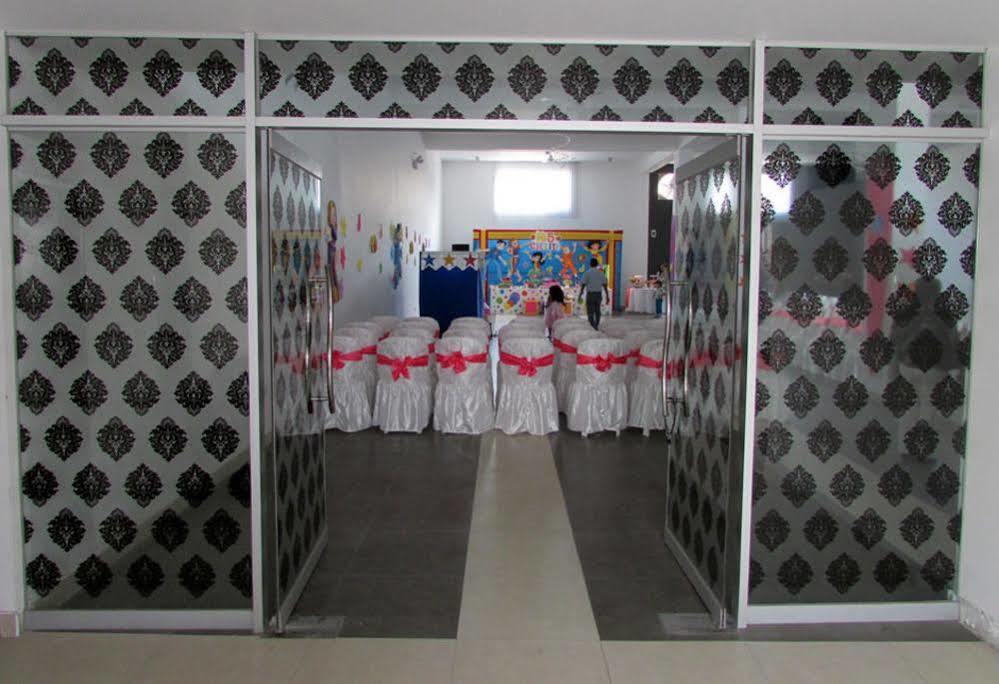 Venecia Hotel Carrion Trujillo Extérieur photo
